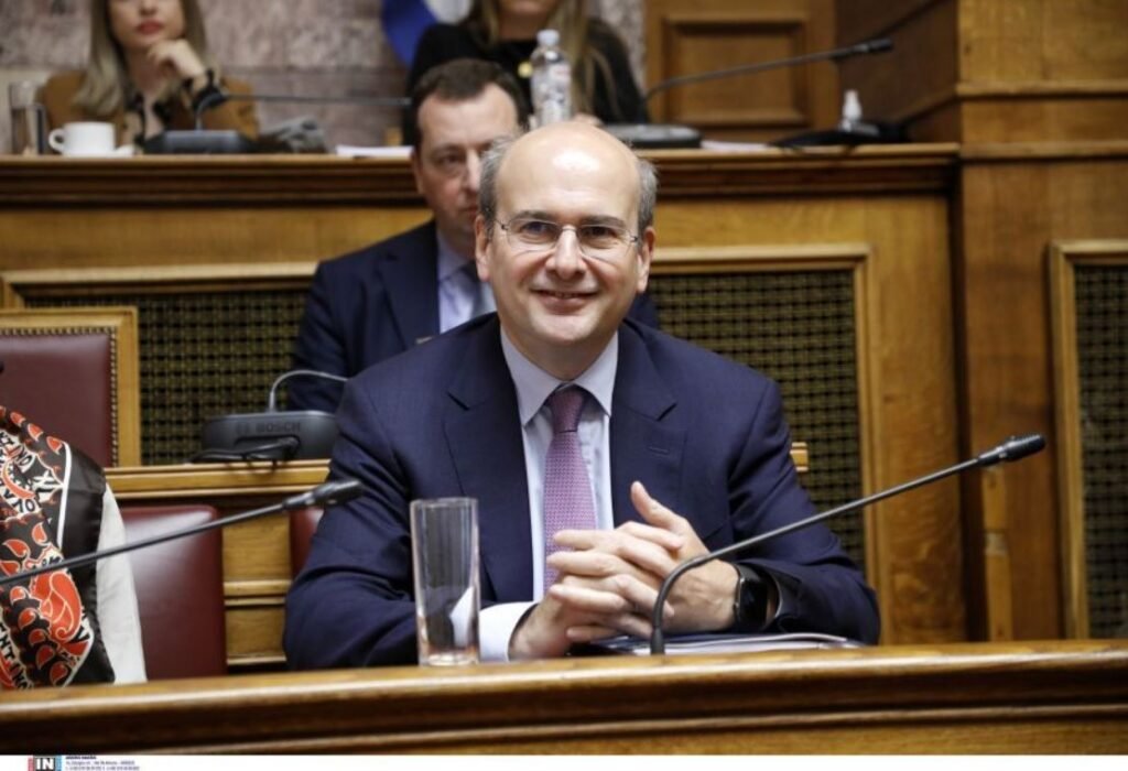 Χατζηδάκης για μεταναστευτικό: Η Ελλάδα δεν θα γίνει ξέφραγο αμπέλι