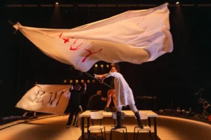 Τα ”Χρόνια” της Ανί Ερνό ζωντανεύουν στη σκηνή της Πειραιώς 260