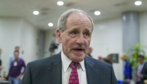 Τζιμ Ρις: Απαραίτητη η βοήθειά μας στους Έλληνες – Όχι στην παράδοση των F-35 στην Τουρκία