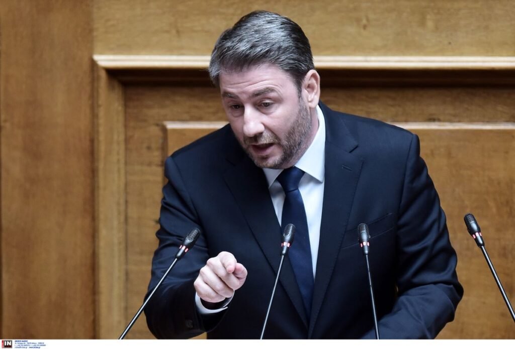 Ανδρουλάκης: «Είστε βουτηγμένοι στην αλαζονεία και τη διαφθορά – Η ΚΟ του ΠΑΣΟΚ θα ρίξει άπλετο φως στη