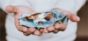 Νέα αποζημίωση σε εργαζόμενους: Αυτά είναι τα 9 «μυστικά» που πρέπει να γνωρίζετε για την λάβετε –