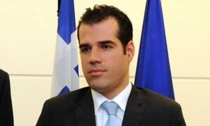 Πλεύρης: Τέλος στις παροχές, αναστολή ασύλου και νέα δομή στην Κρήτη