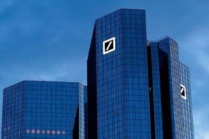 Deutsche Bank: “Σημαντικός κίνδυνος για τις αγορές η ενδεχόμενη αποπομπή Πάουελ από τον Τραμπ”