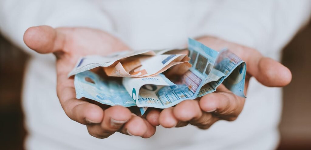 Μισθωτοί εργαζόμενοι και ελεύθεροι επαγγελματίες: Αυτά είναι τα μυστικά που πρέπει να γνωρίζετε για να