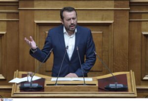 Παππάς: «Οδηγείτε τη χώρα σε παραπομπή στο Ευρωπαϊκό Δικαστήριο, αρνούμενοι να μειώσετε τον ΦΠΑ σε τρόφιμα
