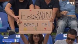 Στέφανος Τσιτσιπάς: Ιταλίδα θαυμάστρια του ζήτησε να την επιλέξει αντί της Μπαντόσα