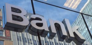 Τράπεζες: Αλλάζουν οι κανόνες εποπτείας – Τι θα ισχύσει για χορηγήσεις δανείων, ελέγχους για ξέπλυμα και