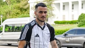 Ολυμπιακός, μεταγραφές: Τι ισχύει με τον Φίλιπ Κόστιτς – Στο κόλπο και ο Ερυθρός Αστέρας