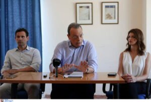 Φάμελλος: Η κυβέρνηση έστησε μηχανισμό για να λεηλατήσει τις επιδοτήσεις των αγροτών – Οι «γαλάζιες ακρίδες»