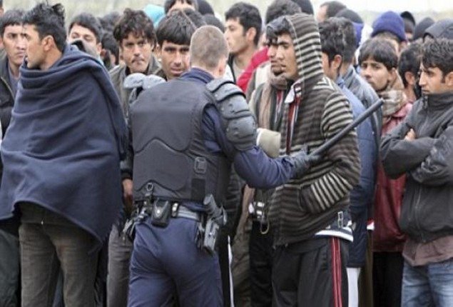 Η HRW καταγγέλλει την «απάνθρωπη» μεταχείριση μεταναστών υπό κράτηση στις ΗΠΑ
