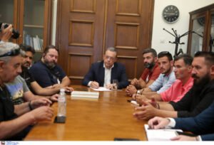 Φάμελλος: Η κυβέρνηση επιτρέπει την κλοπή των ενισχύσεων των κτηνοτρόφων, την ώρα που τους αφήνει