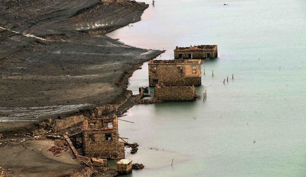 «Καμπανάκι» για τη λειψυδρία: Σύσκεψη στο Μαξίμου για την αντιμετώπισή της – Στο επίκεντρο το Εθνικό Σχέδιο