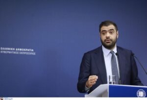 Μαρινάκης: 1,5 δισ. ευρώ το δημοσιονομικό περιθώριο για παροχές στη ΔΕΘ – Μεσαία τάξη και οικογένειες στο