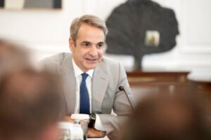 Συνάντηση Μητσοτάκη με δημάρχους και τον περιφερειάρχη Δυτικής Μακεδονίας – «Ανοίγουν νέες προοπτικές, είναι στο χέρι μας να τις αξιοποιήσ