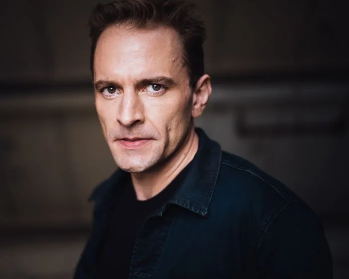 Ο ηθοποιός Gene Gillette από τη Νέα Υόρκη στην Ελλάδα για να ερμηνεύσει τον μονόλογο «Αρτώ/Βαν Γκόγκ»