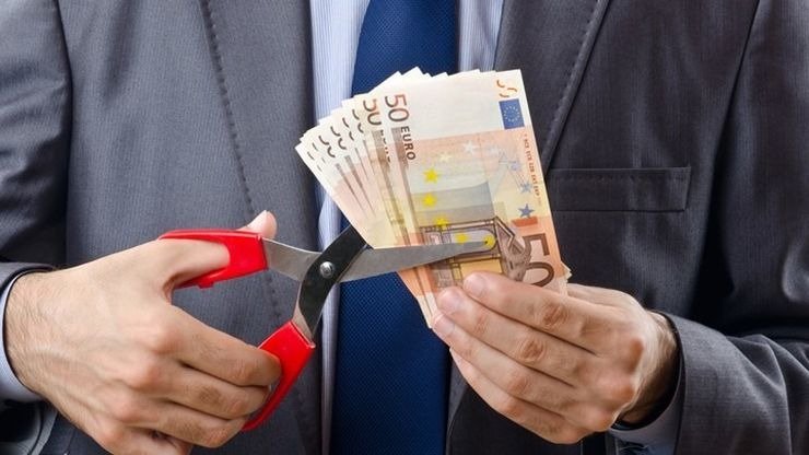 Πότε και ποια επιδόματα θα κοπούν μετά το φακέλωμα