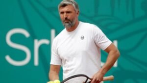 Ιβανίσεβιτς: “Ο μόνος που μπορεί να προπονήσει τον Τσιτσιπά είναι ο πατέρας του”