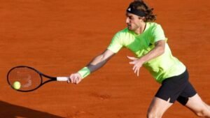 Στέφανος Τσιτσιπάς: Βλέπει το τένις να τον προσπερνά και τρέχει να το προλάβει!