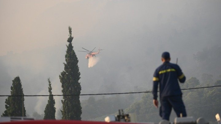 Έρπουσα φωτιά σε δύσβατη περιοχή της Εορδαίας