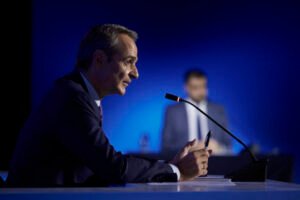 ΔΕΘ: Φέρνει μειώσεις φόρων για τη μεσαία τάξη και μέτρα στήριξης για τις οικογένειες με παιδιά – Μπαράζ