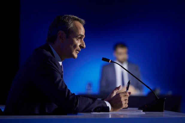 ΔΕΘ: Φέρνει μειώσεις φόρων για τη μεσαία τάξη και μέτρα στήριξης για τις οικογένειες με παιδιά – Μπαράζ