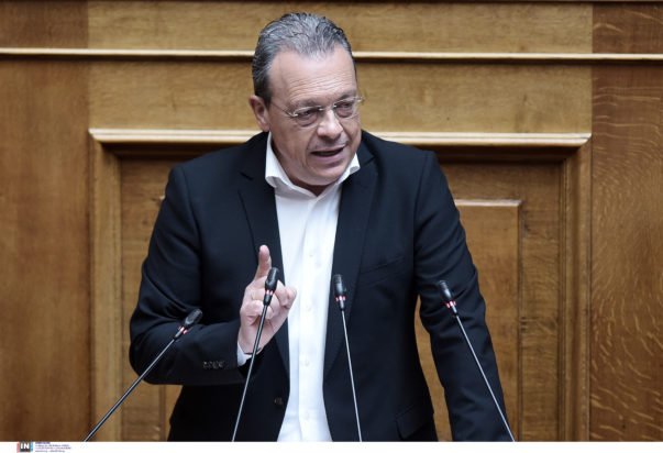 Βουλή – Φάμελλος: «Όχι κ. Μητσοτάκη, δεν τα φάγαμε όλοι μαζί – Το σκάνδαλο ΟΠΕΚΕΠΕ είναι όλο δικό σας»