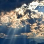 Πρόβλεψη Καιρού: Τοπικές Βροχές στα Νότια και Θερμοκρασίες Έως 23°C