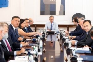 Τα 12 μέτρα που προωθεί η Κυβέρνηση για την αντιμετώπιση της γραφειοκρατίας και την στήριξη της