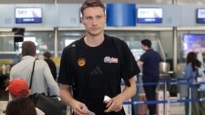 Παναθηναϊκός AKTOR: Στην Ελλάδα για να εξεταστεί ξανά ο Μάριους Γκριγκόνις