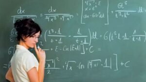 Υπουργείο Παιδείας: Έρχονται 10.000 διορισμοί εκπαιδευτικών – Πώς θα γίνει η κατανομή – enikonomia.gr