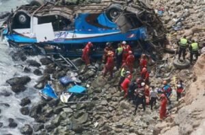 Περού: Τουλάχιστον 13 νεκροί και περισσότεροι από 60 τραυματίες σε δύο τροχαία με λεωφορεία