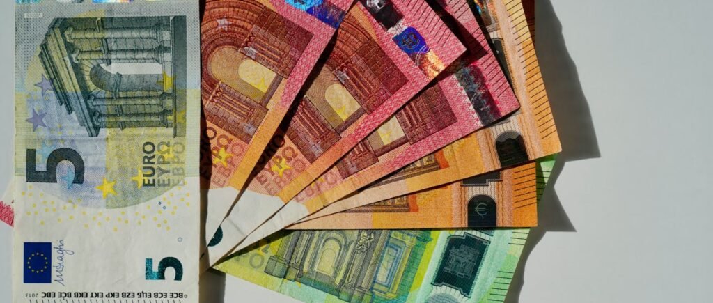 ΑΑΔΕ: Ποια εισοδήματα μπαίνουν στο μικροσκόπιο της Εφορίας – enikonomia.gr