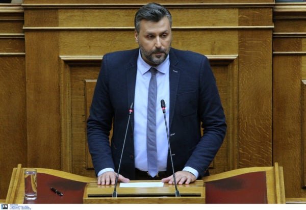 Καλλιάνος σε Βούλτεψη για τους εθελοντές πυροσβέστες: «Σε τόσο κρίσιμες στιγμές τέτοιου είδους θεωρίες