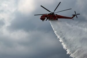 Πυρκαγιά σε χαμηλή βλάστηση σε περιοχή της Κερατέας