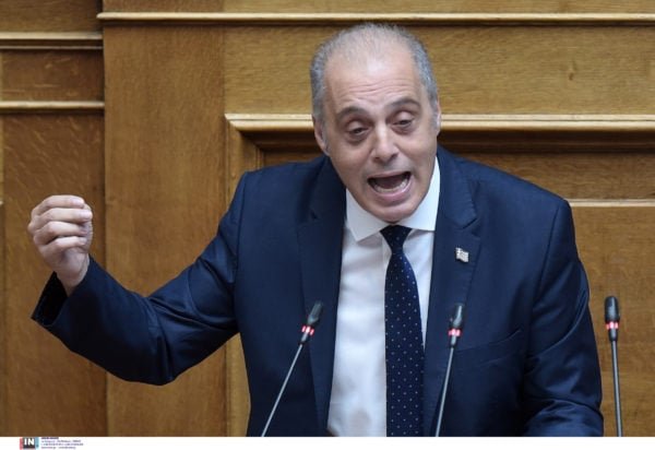 Βελόπουλος για πυρκαγιές: Η κυβέρνηση προσπαθεί να μετακυλήσει τις εγκληματικές της ευθύνες στα ΜΜΕ και την