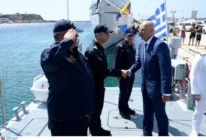 Δένδιας: Στην Τήνο για τον εορτασμό της Κοιμήσεως της Θεοτόκου και την επέτειο τορπιλισμού του καταδρομικού