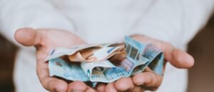 Σύνταξη: Σε ποιους θα είναι προσαυξημένη έως 110 ευρώ – Δείτε αναλυτικά παραδείγματα – enikonomia.gr