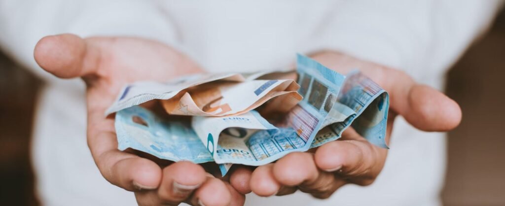 Συντάξεις Σεπτεμβρίου 2025: Σε δύο φάσεις η πληρωμή τους – Τι ισχύει για τα αναδρομικά – enikonomia.gr