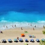 Κοινωνικός Τουρισμός 2026-2027: Όλες οι Αλλαγές, Δωρεάν Διανυκτερεύσεις σε Νησιά και Νέοι Δικαιούχοι