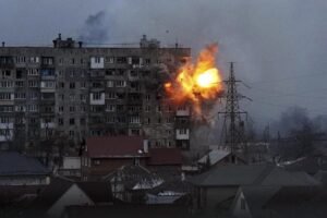 Ουκρανία: Τουλάχιστον τρεις νεκροί από ρωσική επίθεση στην πόλη Κοστιαντινίφκα