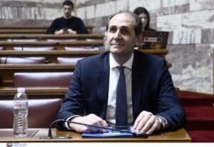 Πέθανε ο Απόστολος Βεσυρόπουλος έπειτα από ανακοπή καρδιάς – Ήταν 59 ετών