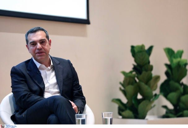 Τσίπρας στην Le Monde: «Μου λείπει η ενεργός πολιτική και η επαφή με τους ψηφοφόρους» – Τι είπε για τα