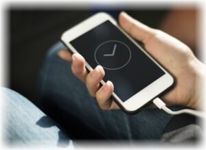 Iαπωνική πόλη θέλει να περιορίσει τον χρόνο που περνούν σε οθόνη κινητού τηλεφώνου