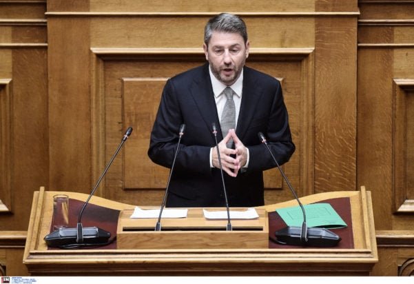 ΠΑΣΟΚ: Η επιστολή του Ανδρουλάκη στον Κακλαμάνη – Ζητεί συνεδρίαση για την αναγνώριση του Κράτους της