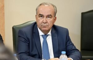 Παπαθανάσης: Τα λόγια φεύγουν, τα έργα μένουν, τα έργα χρειάζονται πόρους, οι πόροι χρειάζονται ισχυρή