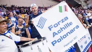 Eurobasket 2025: Υπόκλιση! Ο Ακίλε Πολονάρα ευχαρίστησε τους Έλληνες φιλάθλους στα ελληνικά!