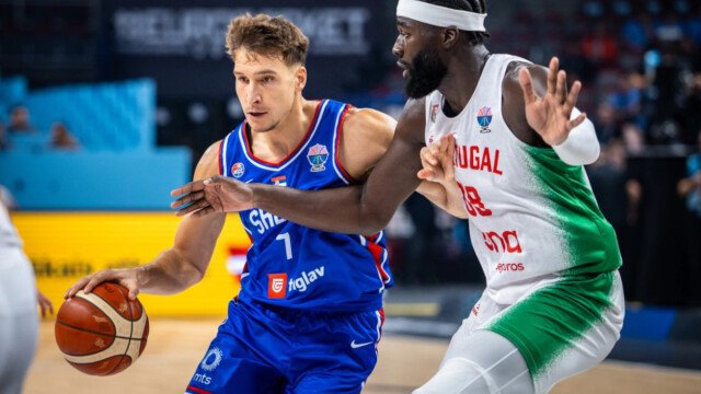 EuroBasket 2025: “Πονοκέφαλος” για τη Σερβία, αποχώρησε τραυματίας ο Μπογκντάνοβιτς