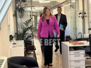 Ζωή Κωνσταντοπούλου από Πάτρα: «Η κυβέρνηση δεν μπορεί να κρύβεται πίσω από το δάχτυλό της» – BINTEO και ΦΩΤΟ