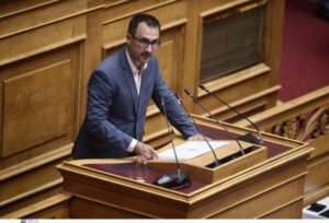 Χαρίτσης στη Βουλή: Μισό καφέ την ημέρα τα μέτρα στήριξης Μητσοτάκη – Ξεπούλημα δημόσιας περιουσίας στους