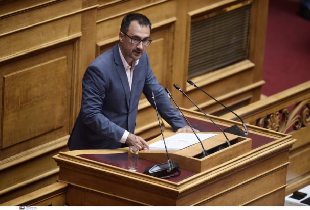 Χαρίτσης στη Βουλή: Μισό καφέ την ημέρα τα μέτρα στήριξης Μητσοτάκη – Ξεπούλημα δημόσιας περιουσίας στους